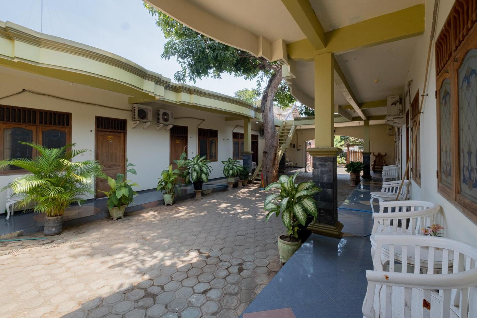 Reddoorz Syariah At Jalan Sunan Giri Tuban Tuban  Ngoại thất bức ảnh