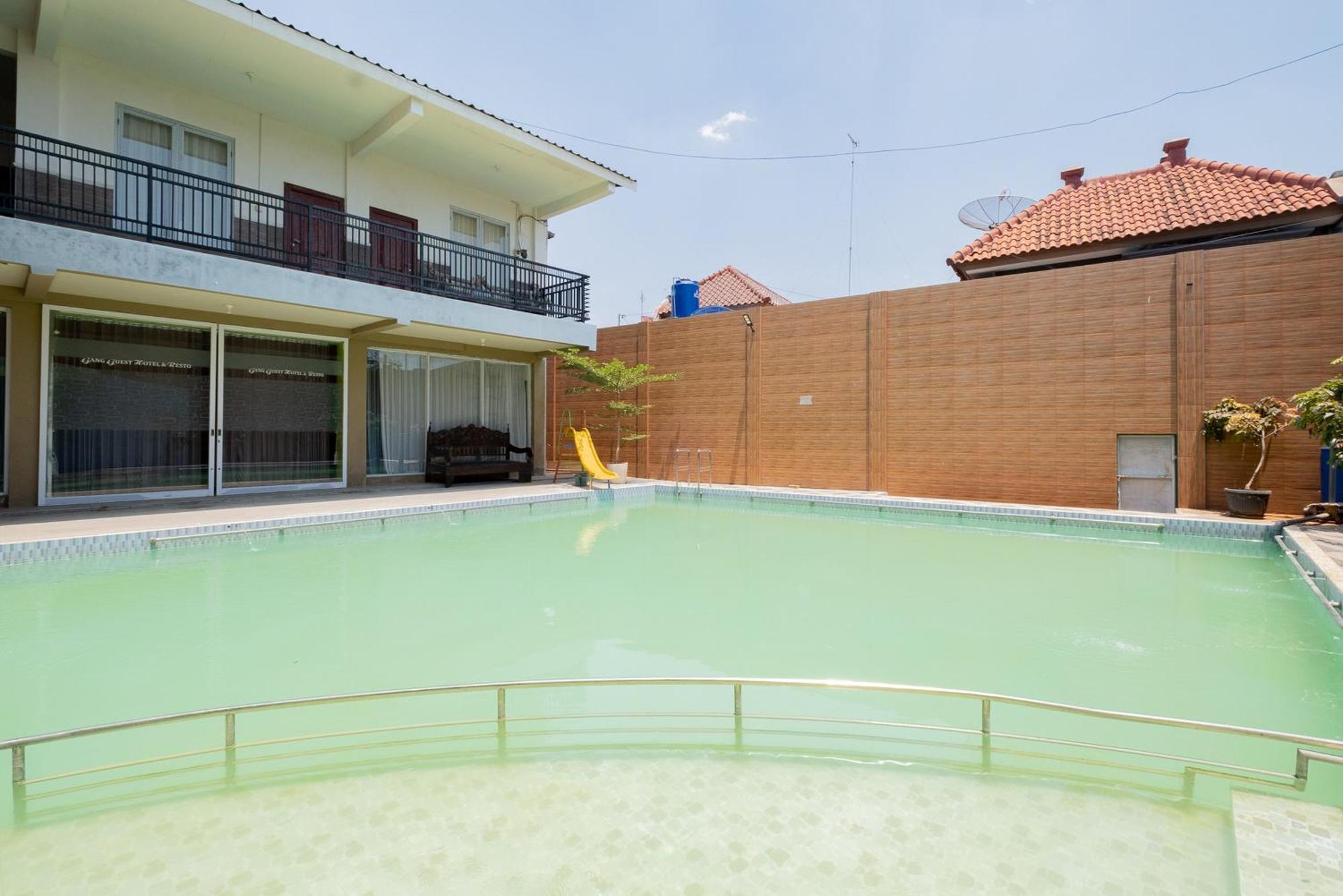 Reddoorz Syariah At Jalan Sunan Giri Tuban Tuban  Ngoại thất bức ảnh