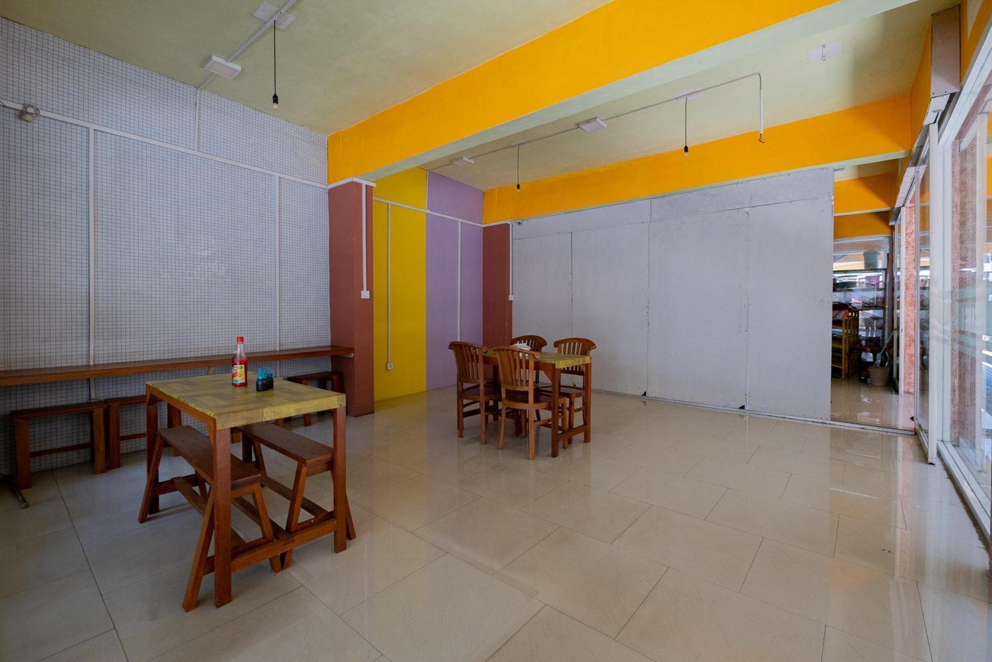 Reddoorz Syariah At Jalan Sunan Giri Tuban Tuban  Ngoại thất bức ảnh